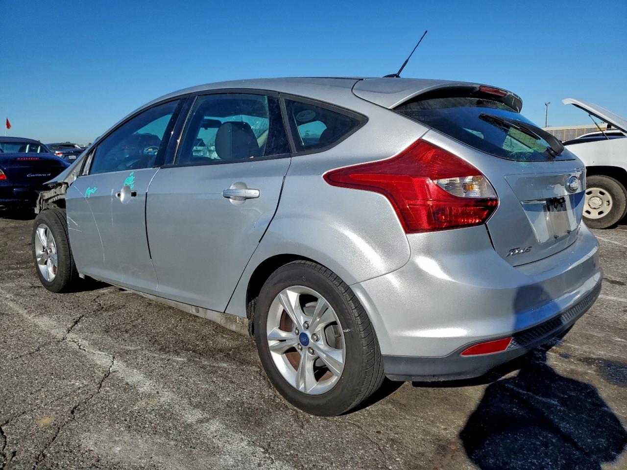 2014 FORD FOCUS SE photo 2