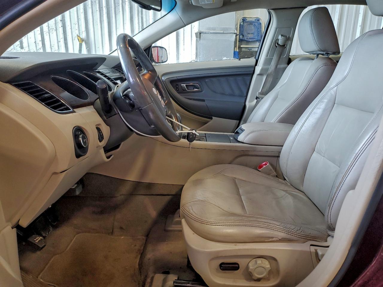 2011 FORD TAURUS SEL photo 13