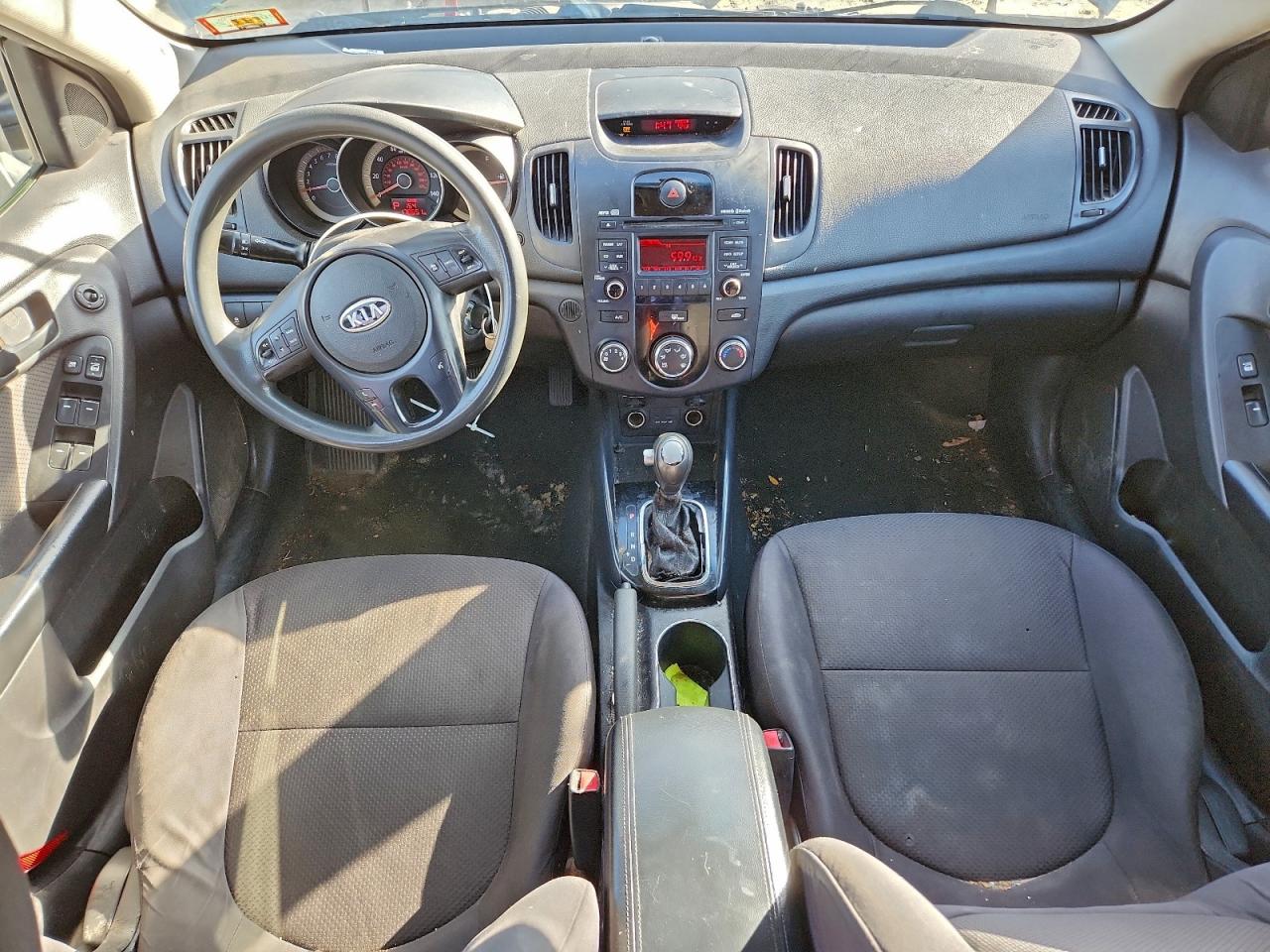 2012 KIA FORTE EX photo 22