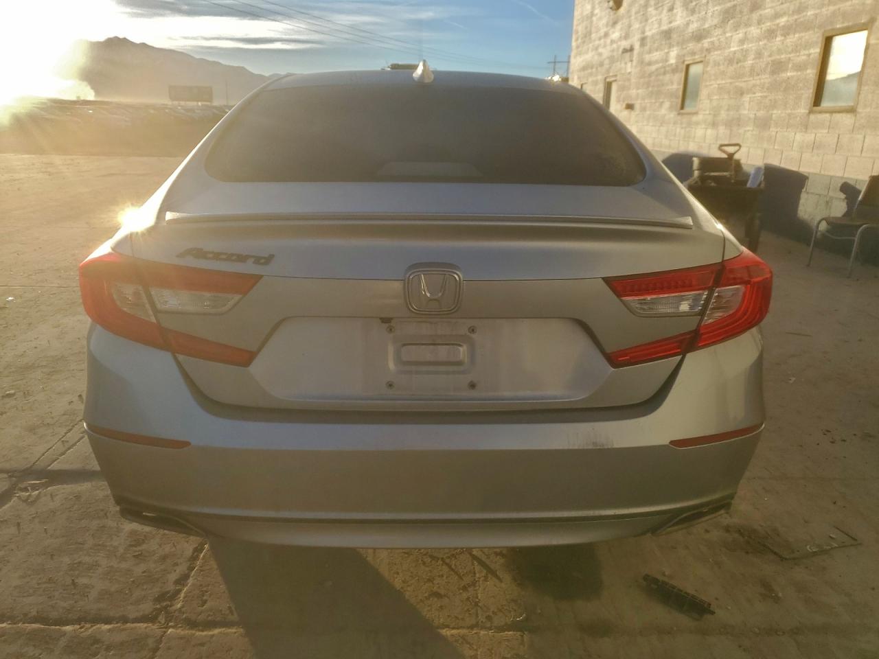 2020 HONDA ACCORD SPORT photo 6