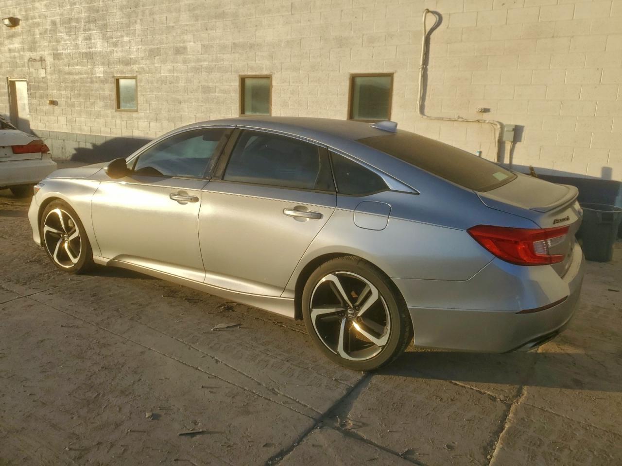 2020 HONDA ACCORD SPORT photo 2