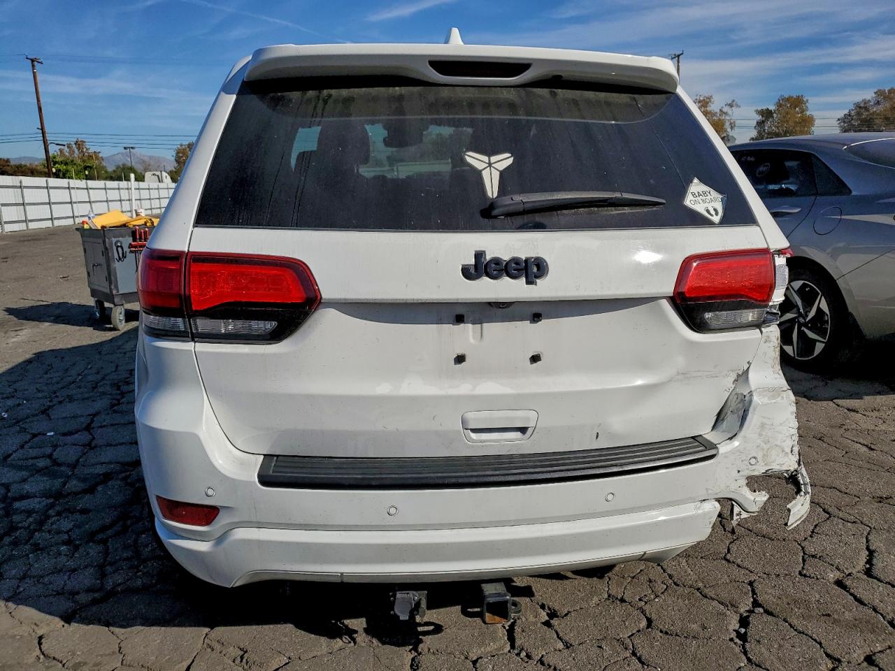 2020 JEEP GRAND CHEROKEE LAREDO photo 6