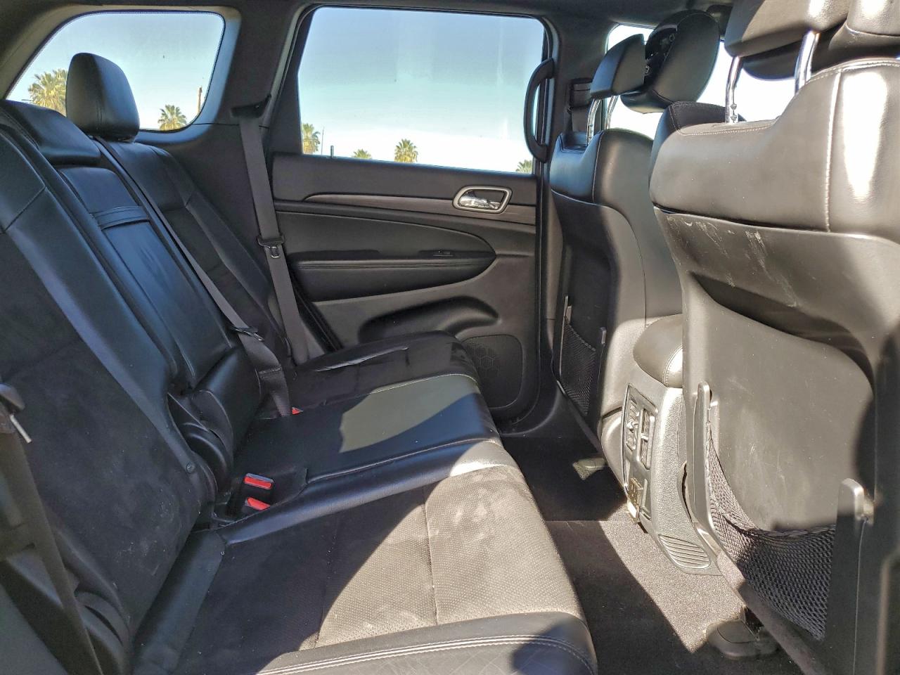 2020 JEEP GRAND CHEROKEE LAREDO photo 11