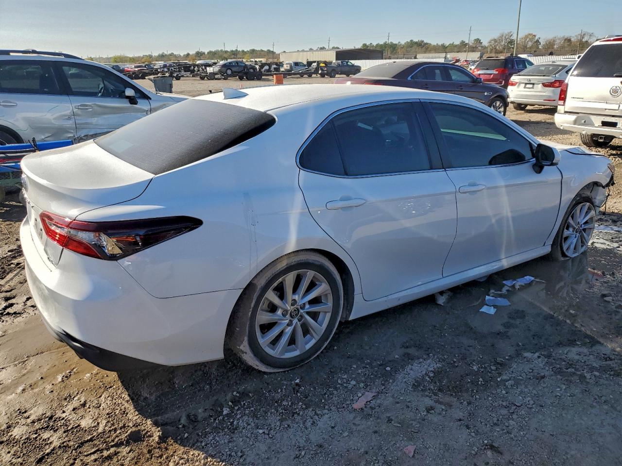 2024 TOYOTA CAMRY LE photo 3