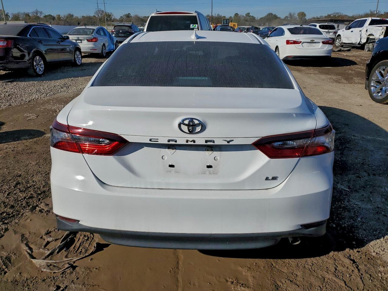 2024 TOYOTA CAMRY LE photo 6