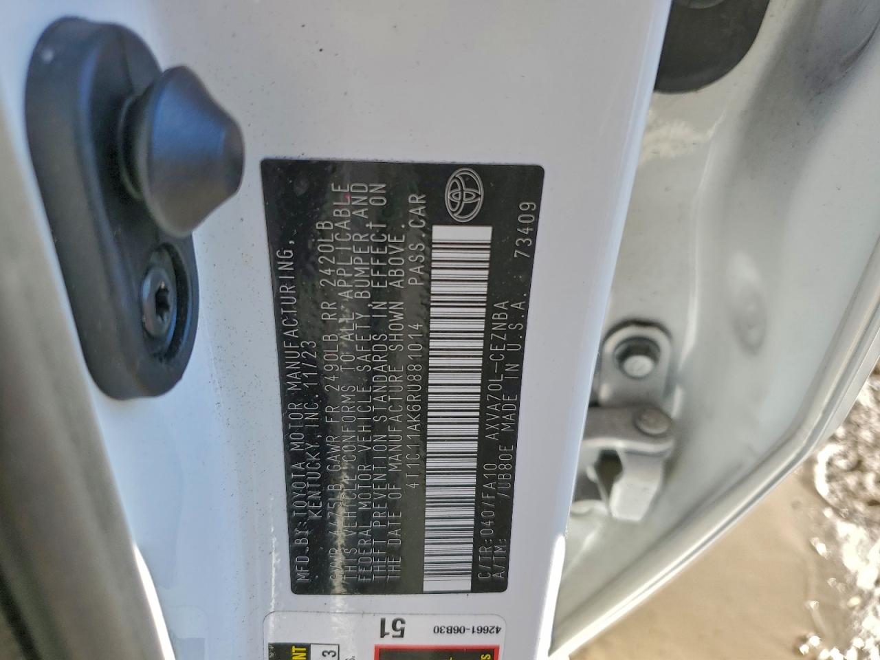 2024 TOYOTA CAMRY LE photo 13