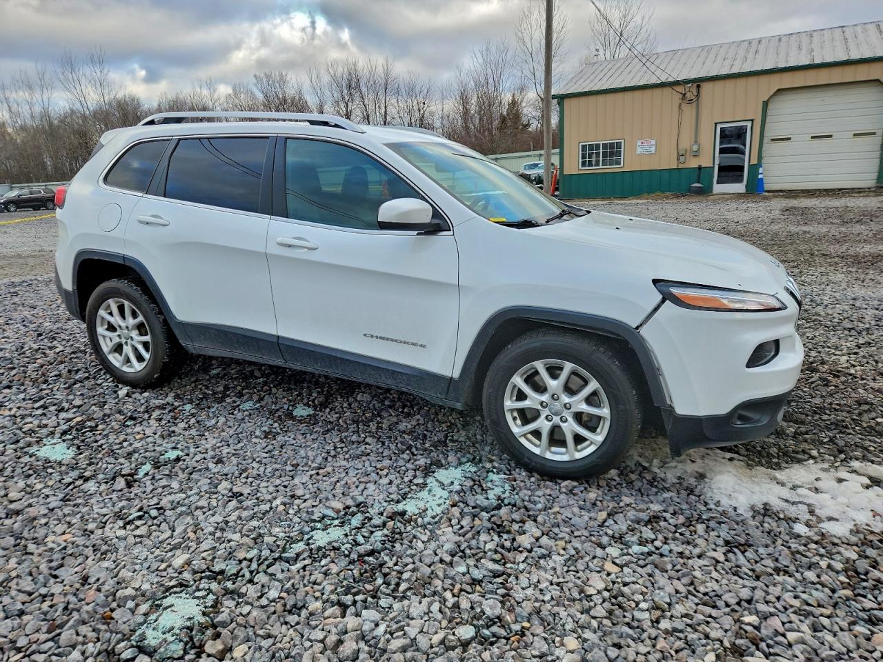 2014 JEEP CHEROKEE LATITUDE photo 4