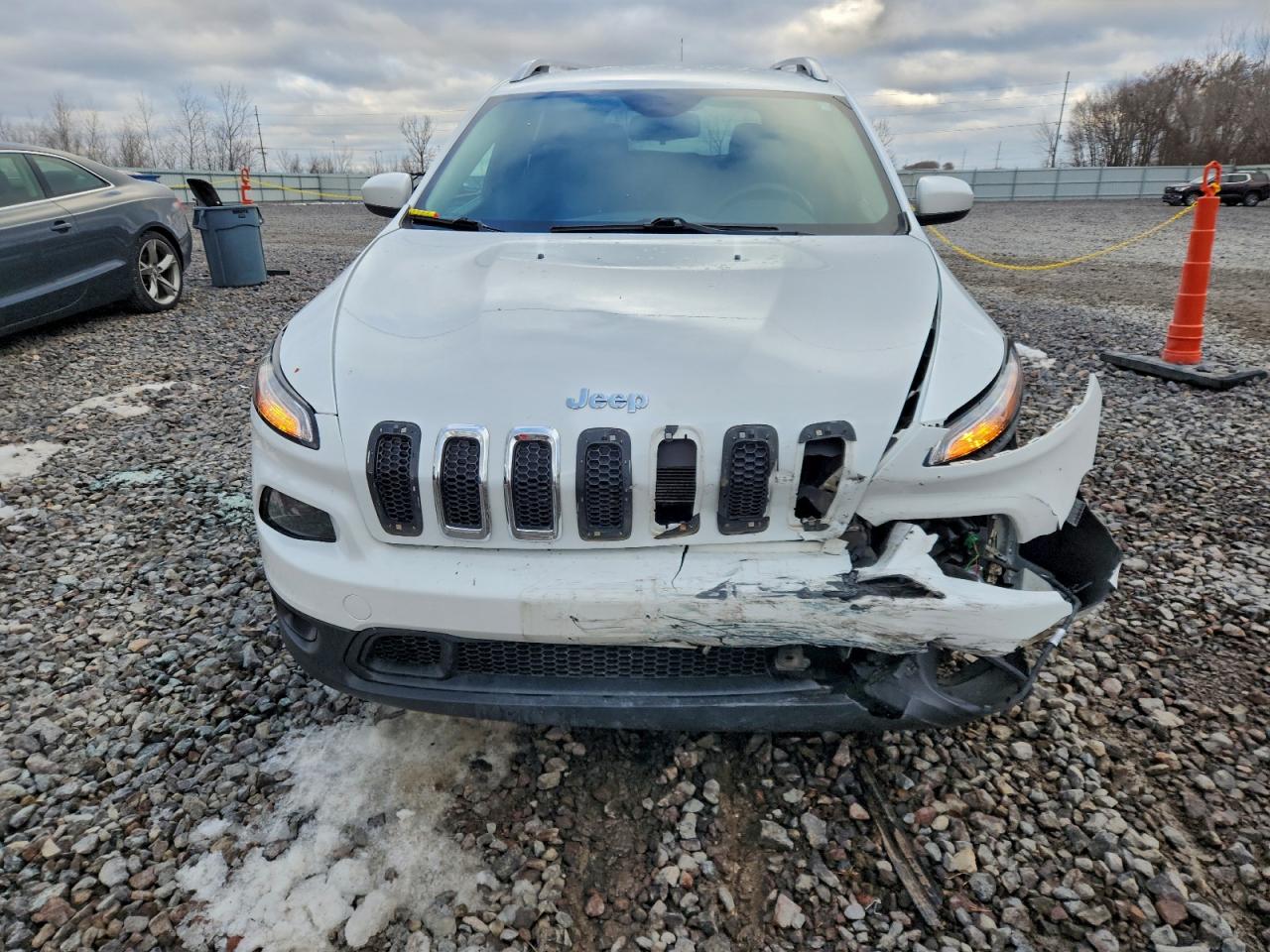 2014 JEEP CHEROKEE LATITUDE photo 5