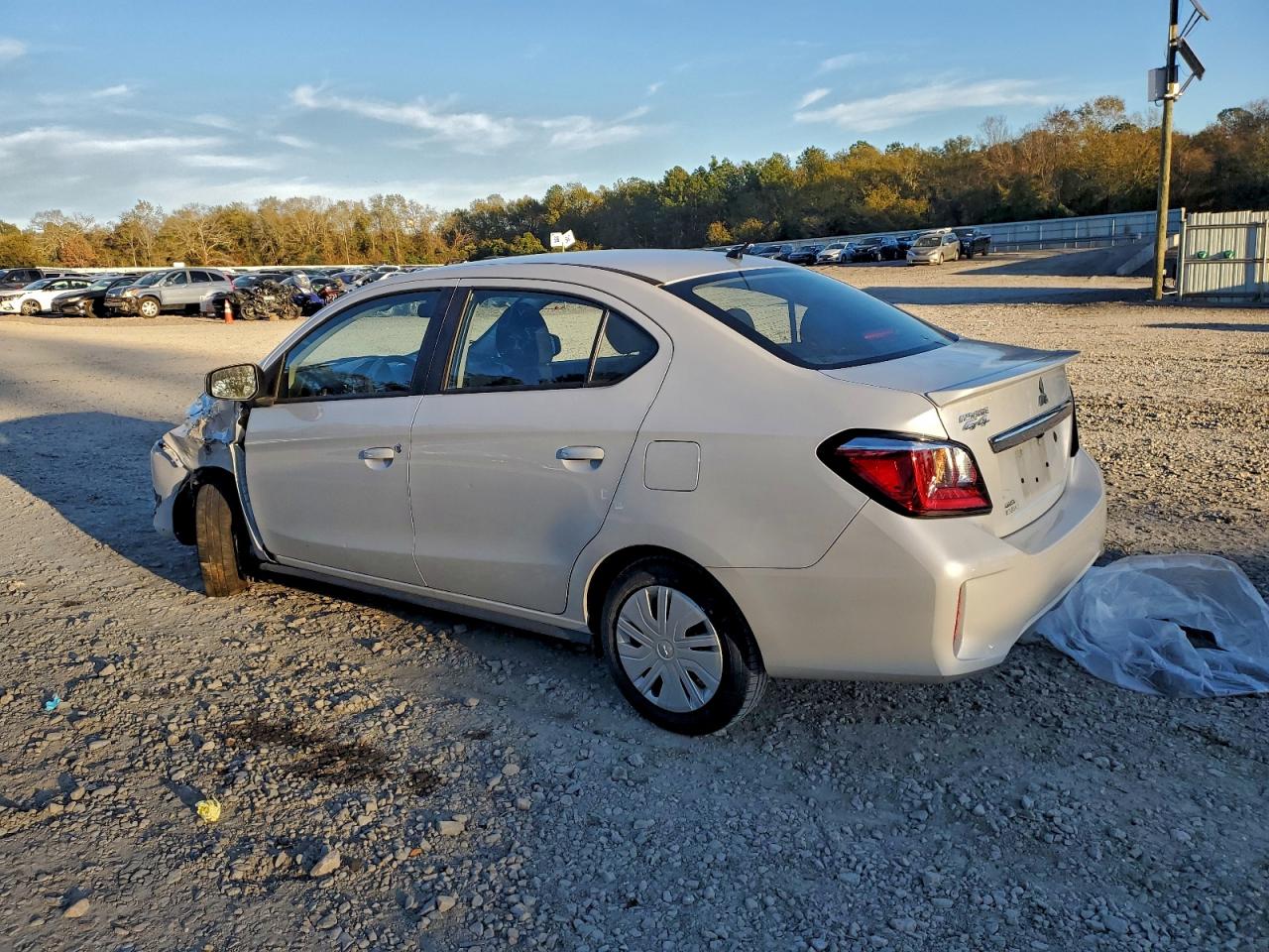 2024 MITSUBISHI MIRAGE G4 ES photo 2