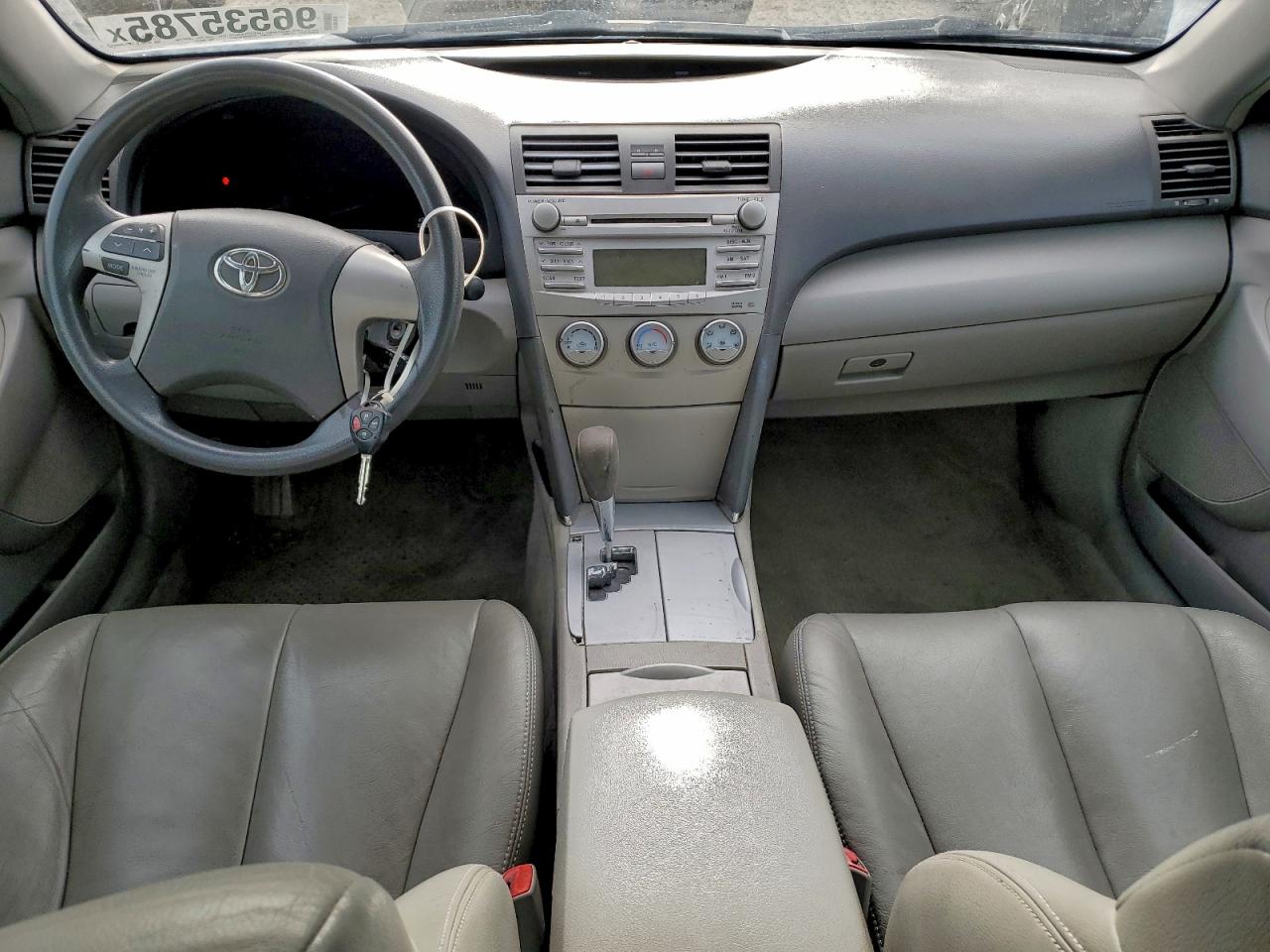 2010 TOYOTA CAMRY BASE photo 8