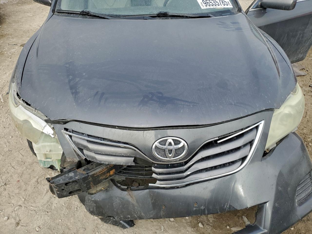 2010 TOYOTA CAMRY BASE photo 11