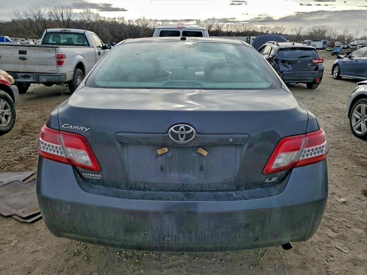 2010 TOYOTA CAMRY BASE photo 6