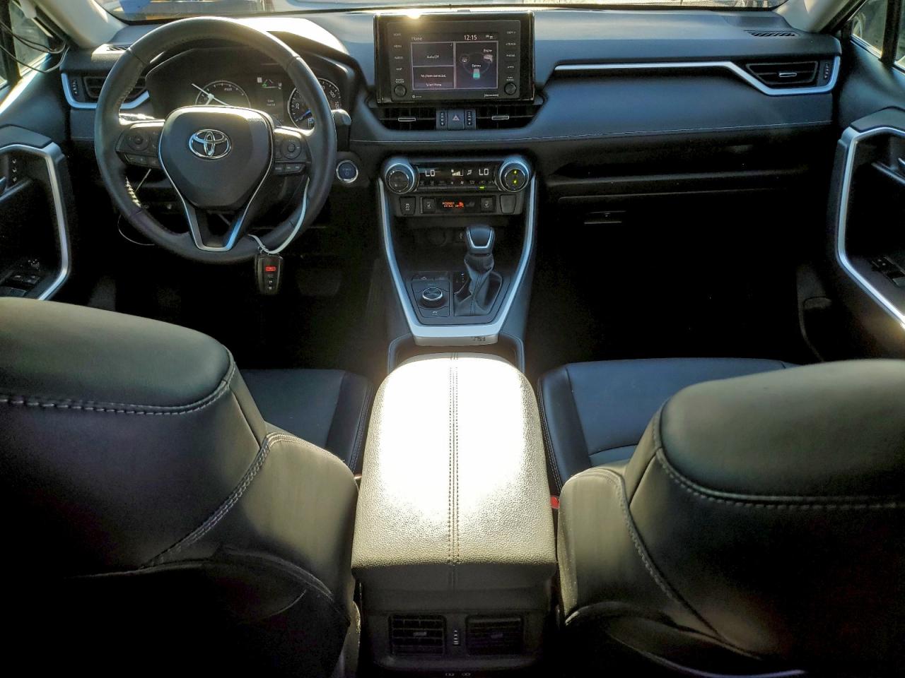 2022 TOYOTA RAV4 XLE PREMIUM photo 8