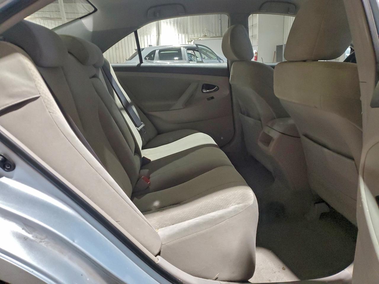 2009 TOYOTA CAMRY SE photo 19
