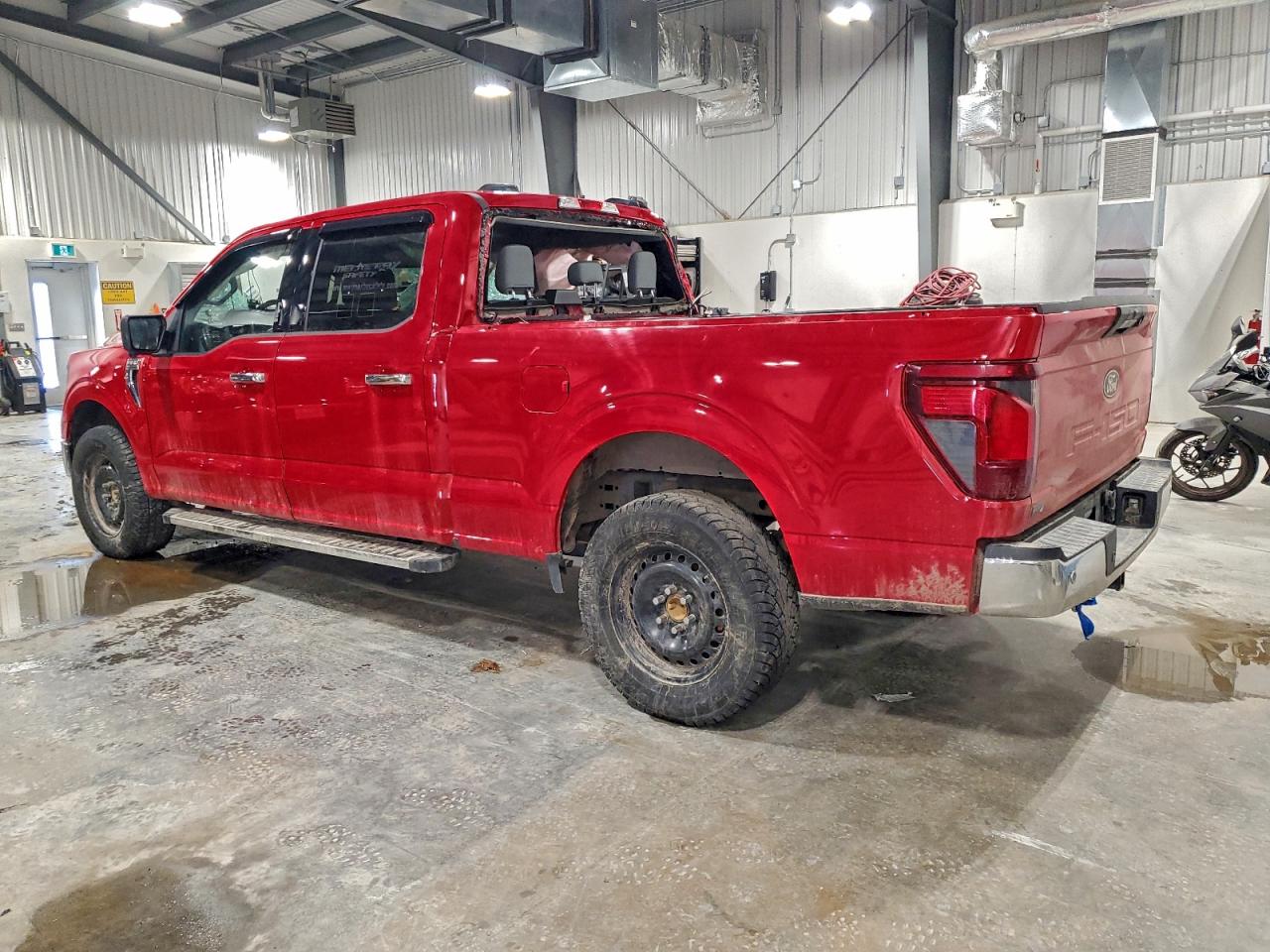 2024 FORD F150 XLT photo 2