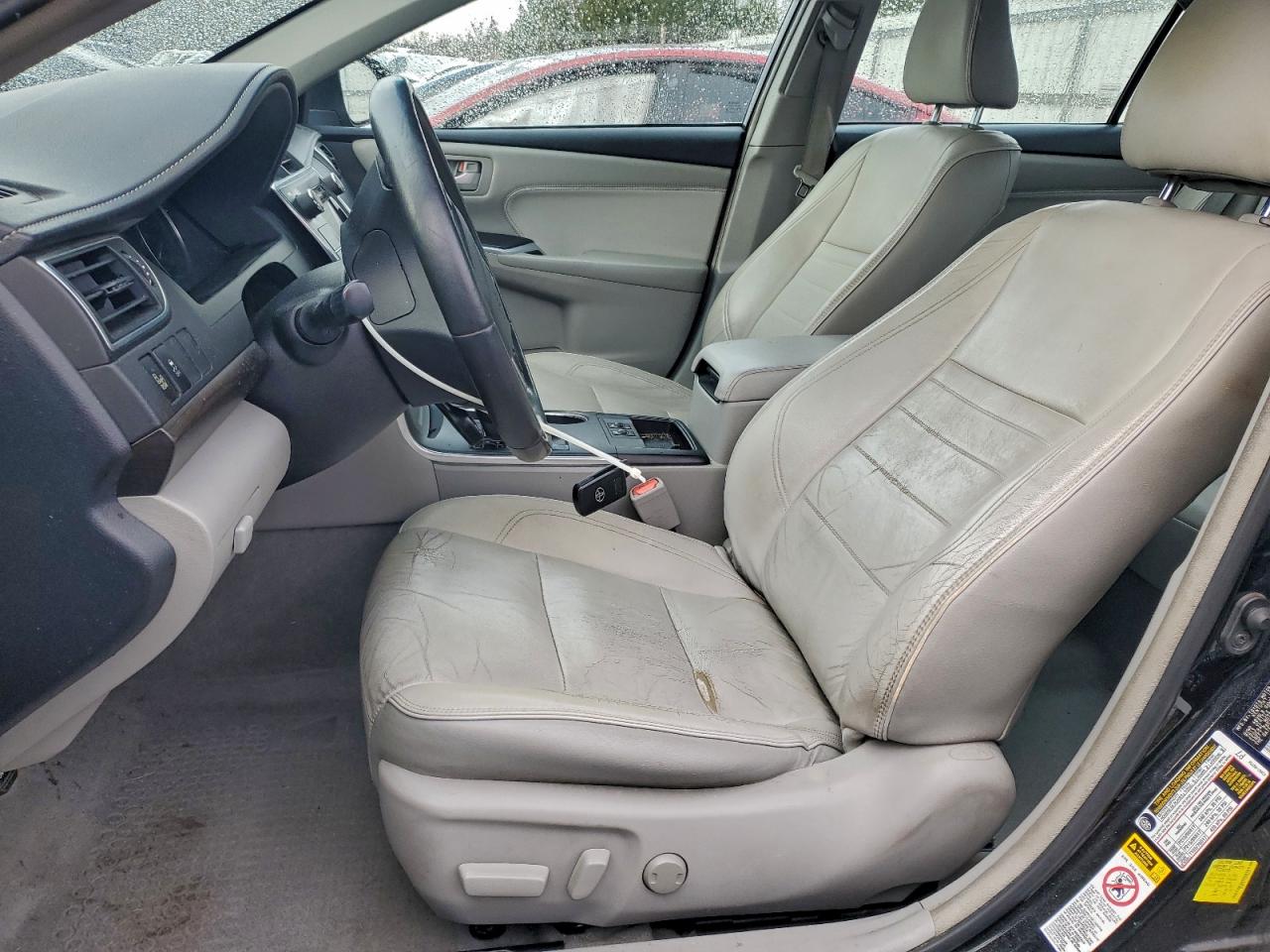 2017 TOYOTA CAMRY LE photo 13