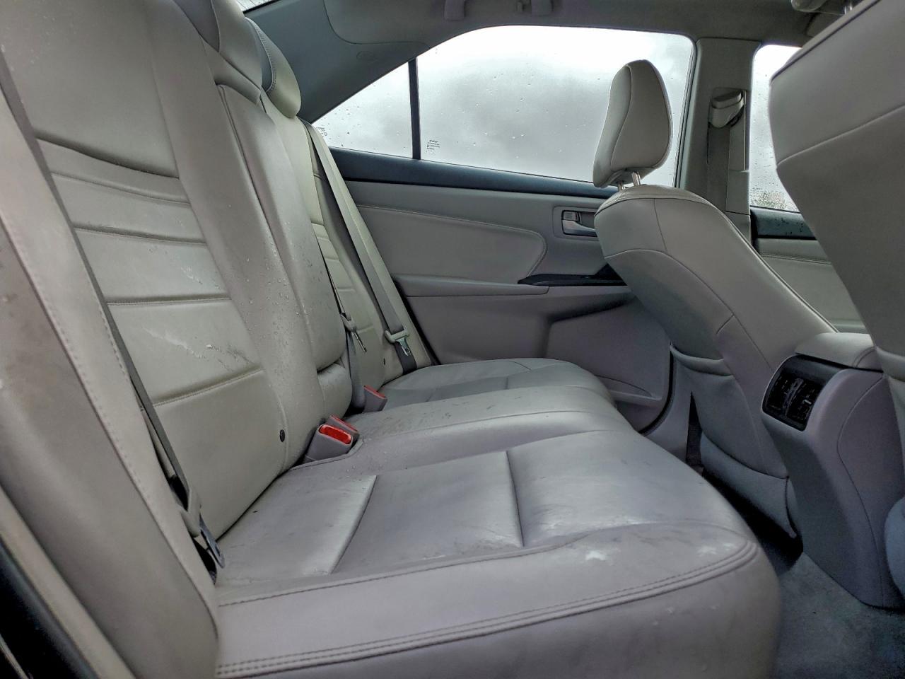 2017 TOYOTA CAMRY LE photo 19