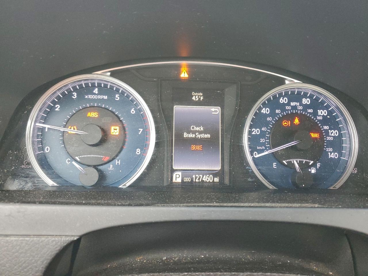 2017 TOYOTA CAMRY LE photo 17