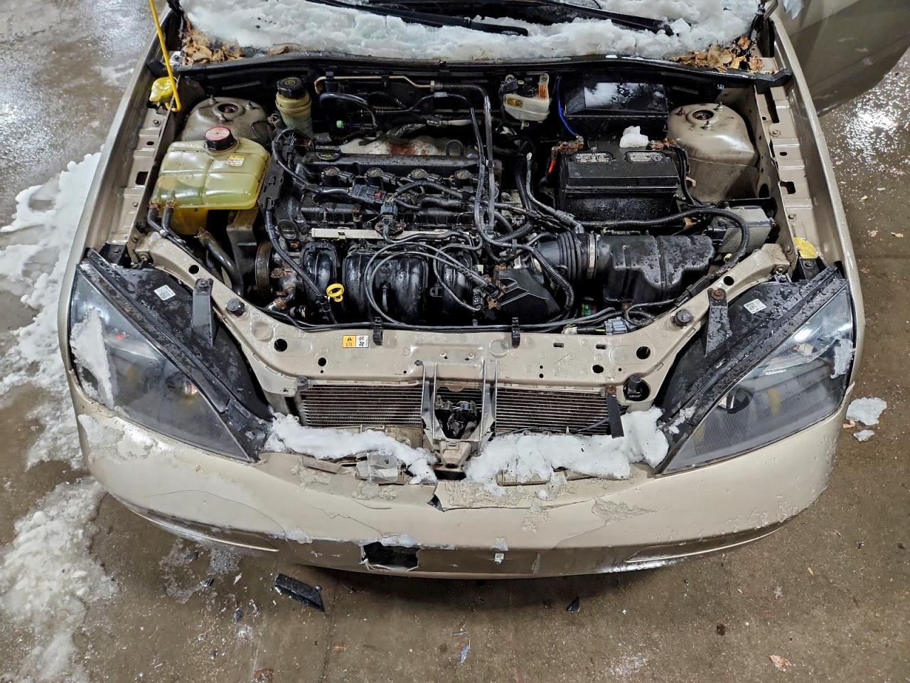 2005 FORD FOCUS ZX4 photo 21