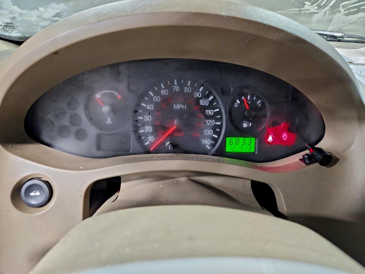 2005 FORD FOCUS ZX4 photo 17