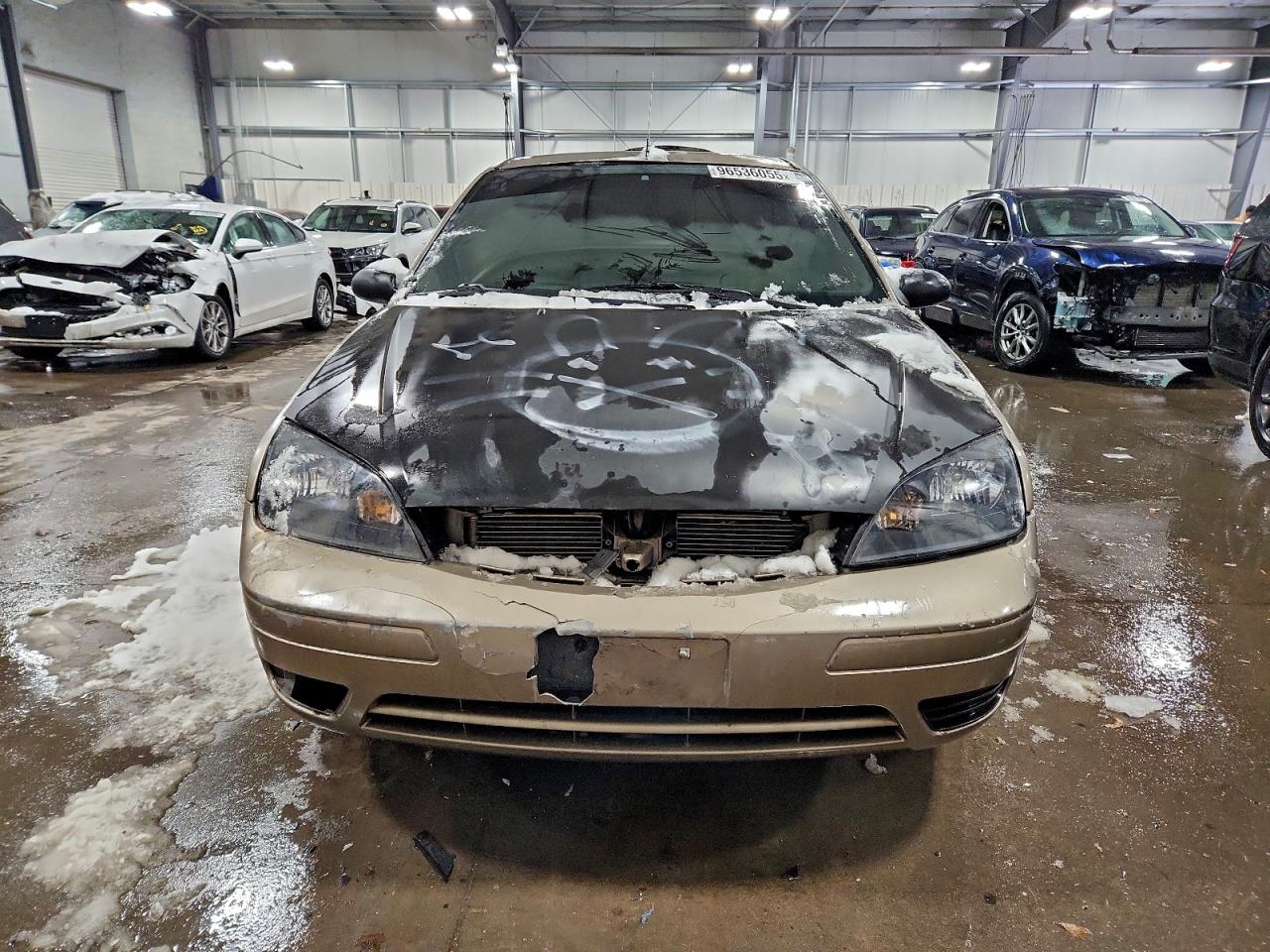 2005 FORD FOCUS ZX4 photo 9