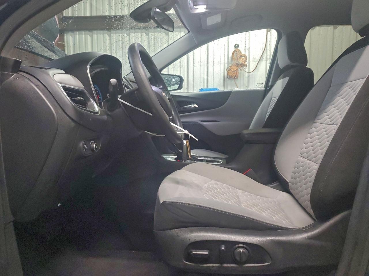 2020 CHEVROLET EQUINOX LS photo 13