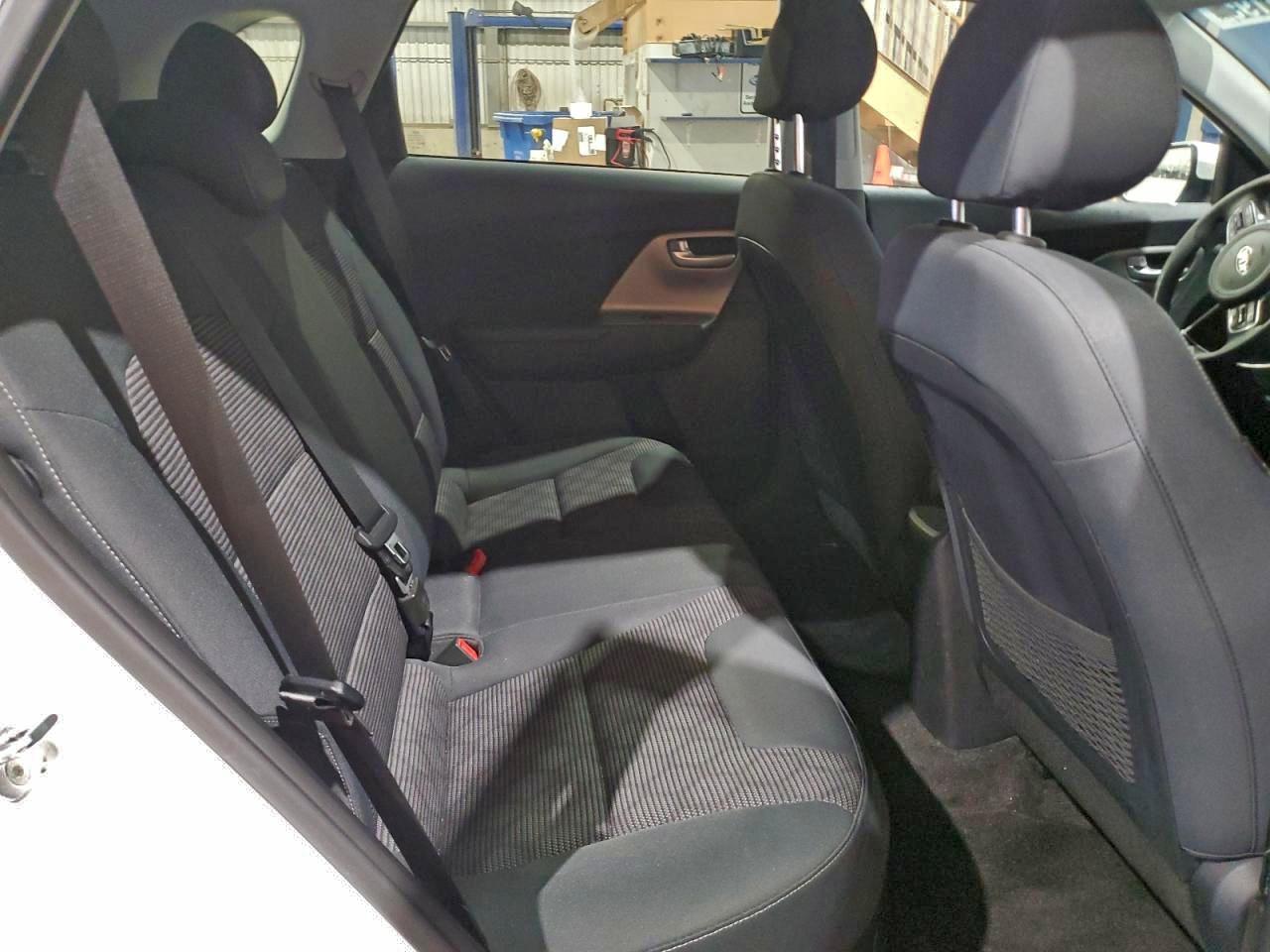 2020 KIA NIRO LX photo 10