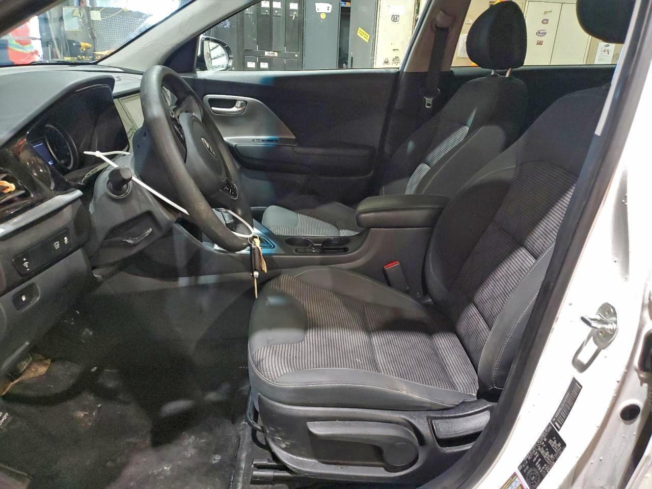 2020 KIA NIRO LX photo 7