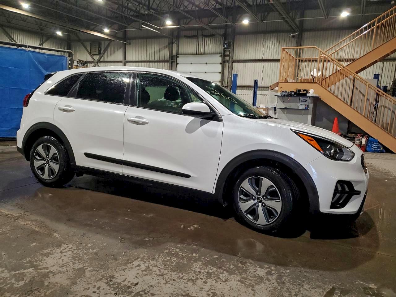 2020 KIA NIRO LX photo 4