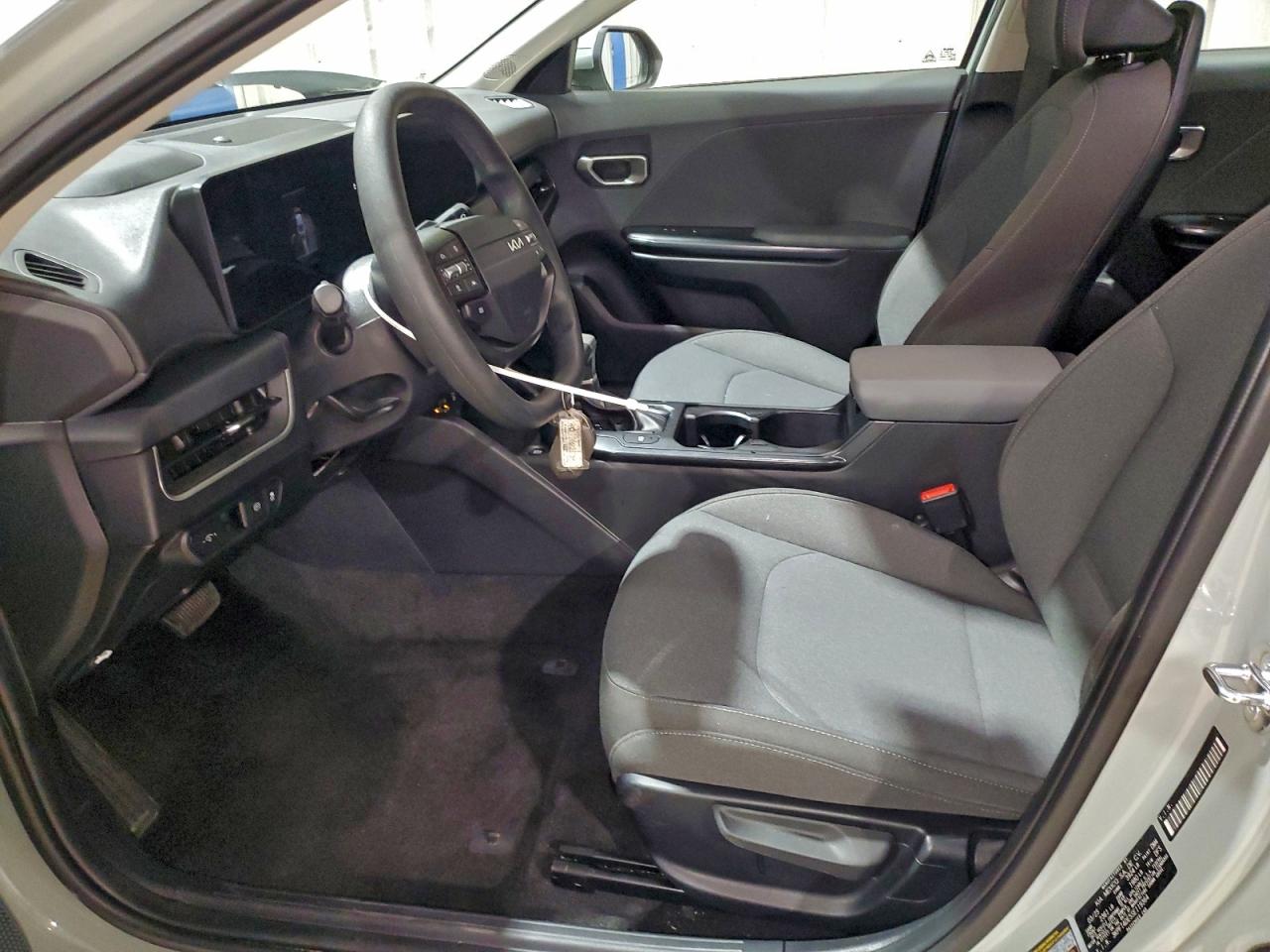 2025 KIA K4 LX photo 13