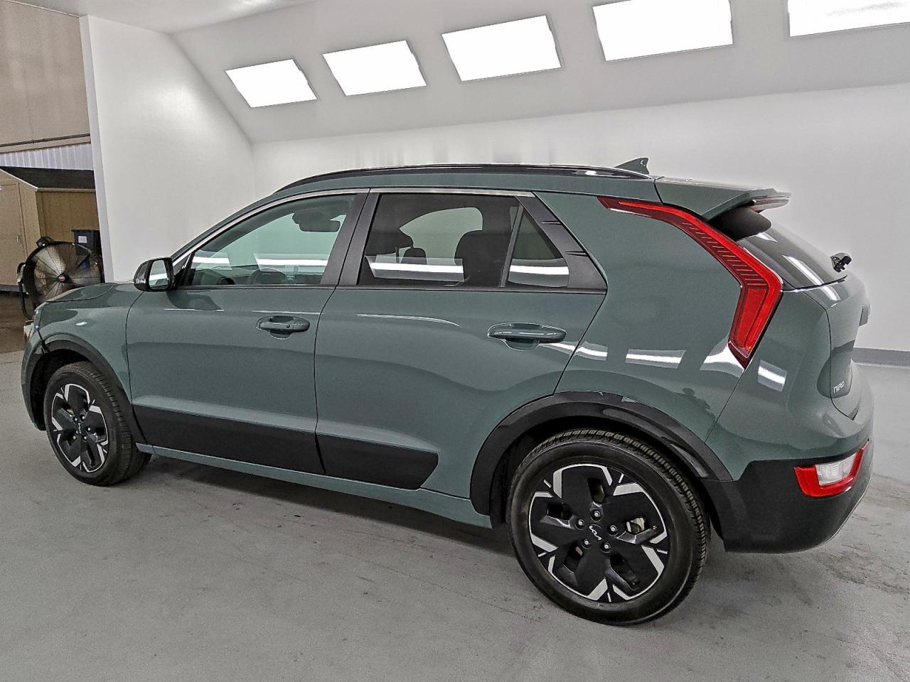 2023 KIA NIRO WIND photo 3