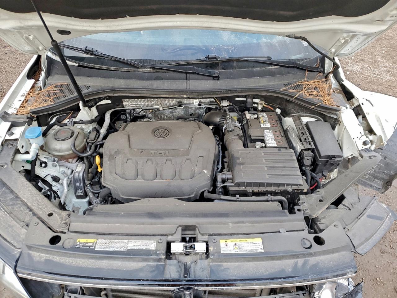 2021 VOLKSWAGEN TIGUAN SE photo 23