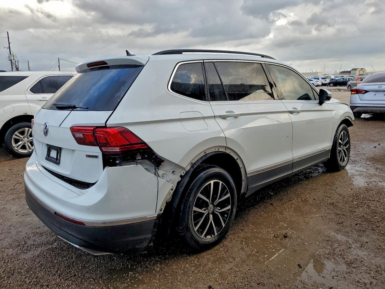 2021 VOLKSWAGEN TIGUAN SE photo 5