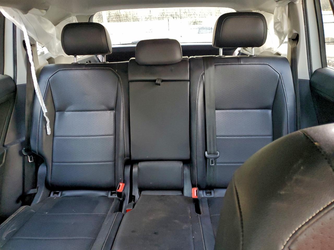 2021 VOLKSWAGEN TIGUAN SE photo 19