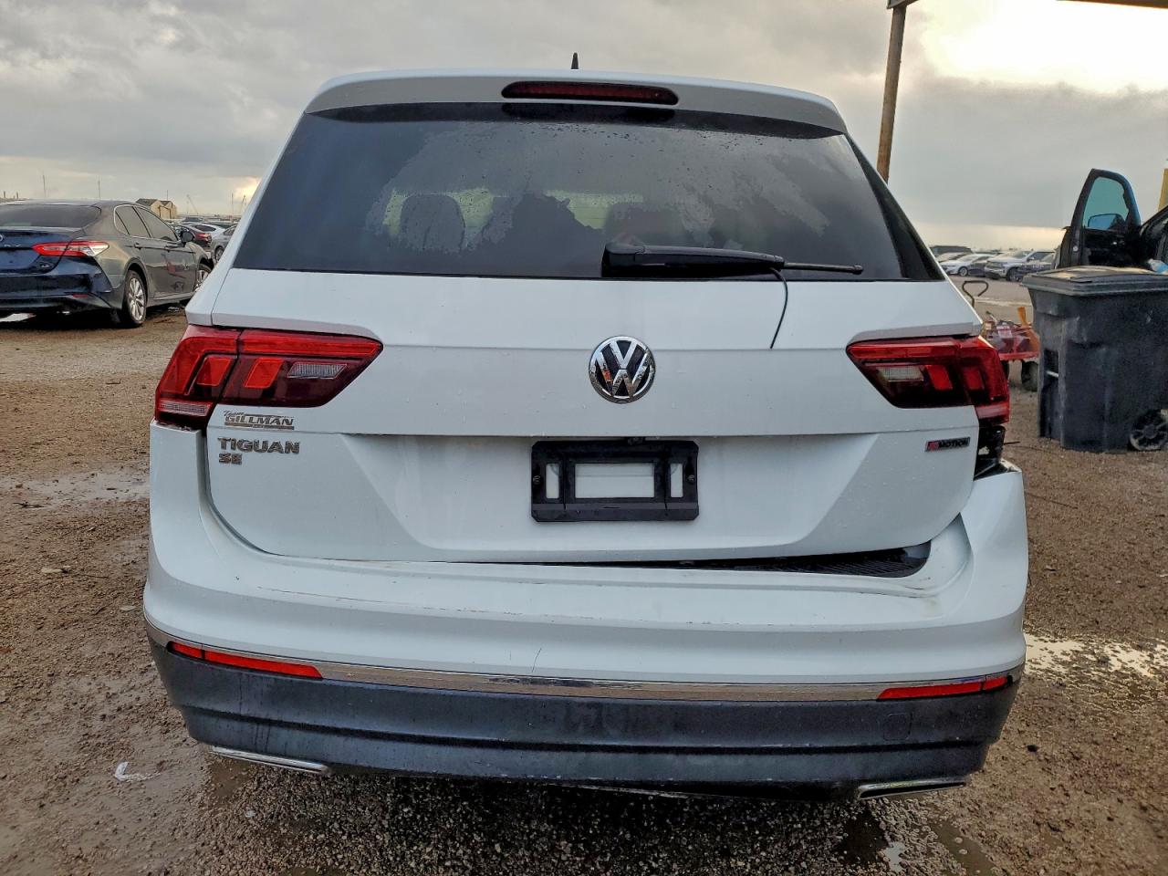 2021 VOLKSWAGEN TIGUAN SE photo 11