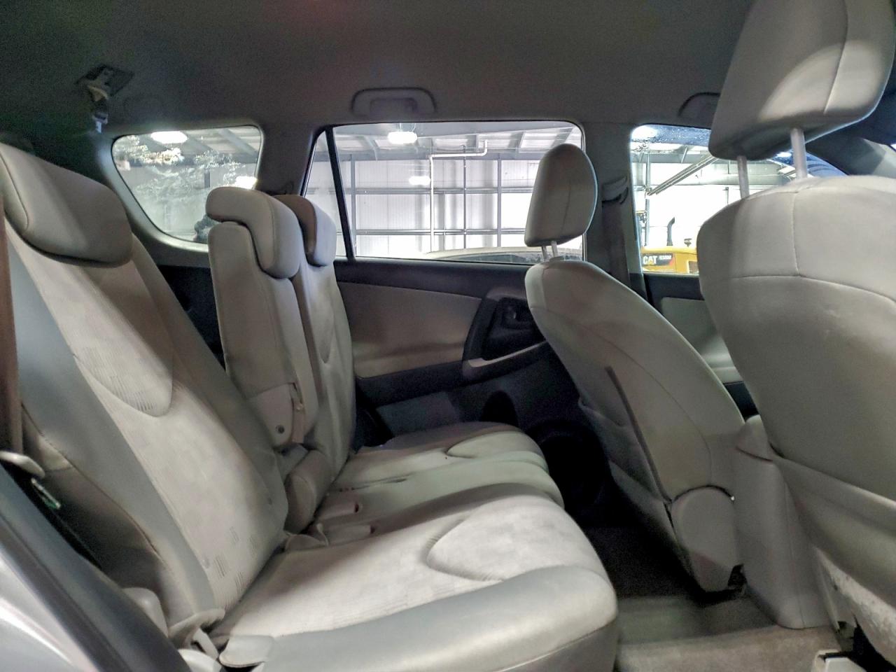 2009 TOYOTA RAV4 photo 11