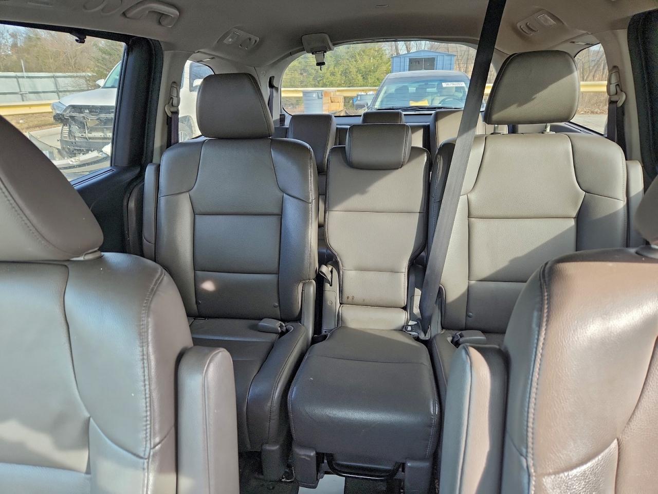 2014 HONDA ODYSSEY TOURING photo 10