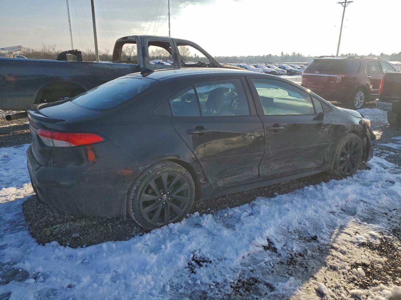 2024 TOYOTA COROLLA SE photo 3