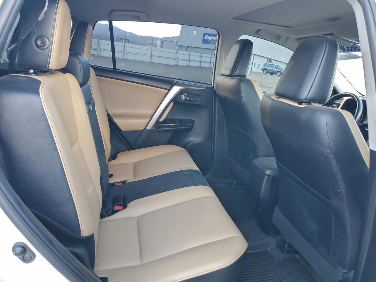 2017 TOYOTA RAV4 HV LIMITED photo 19