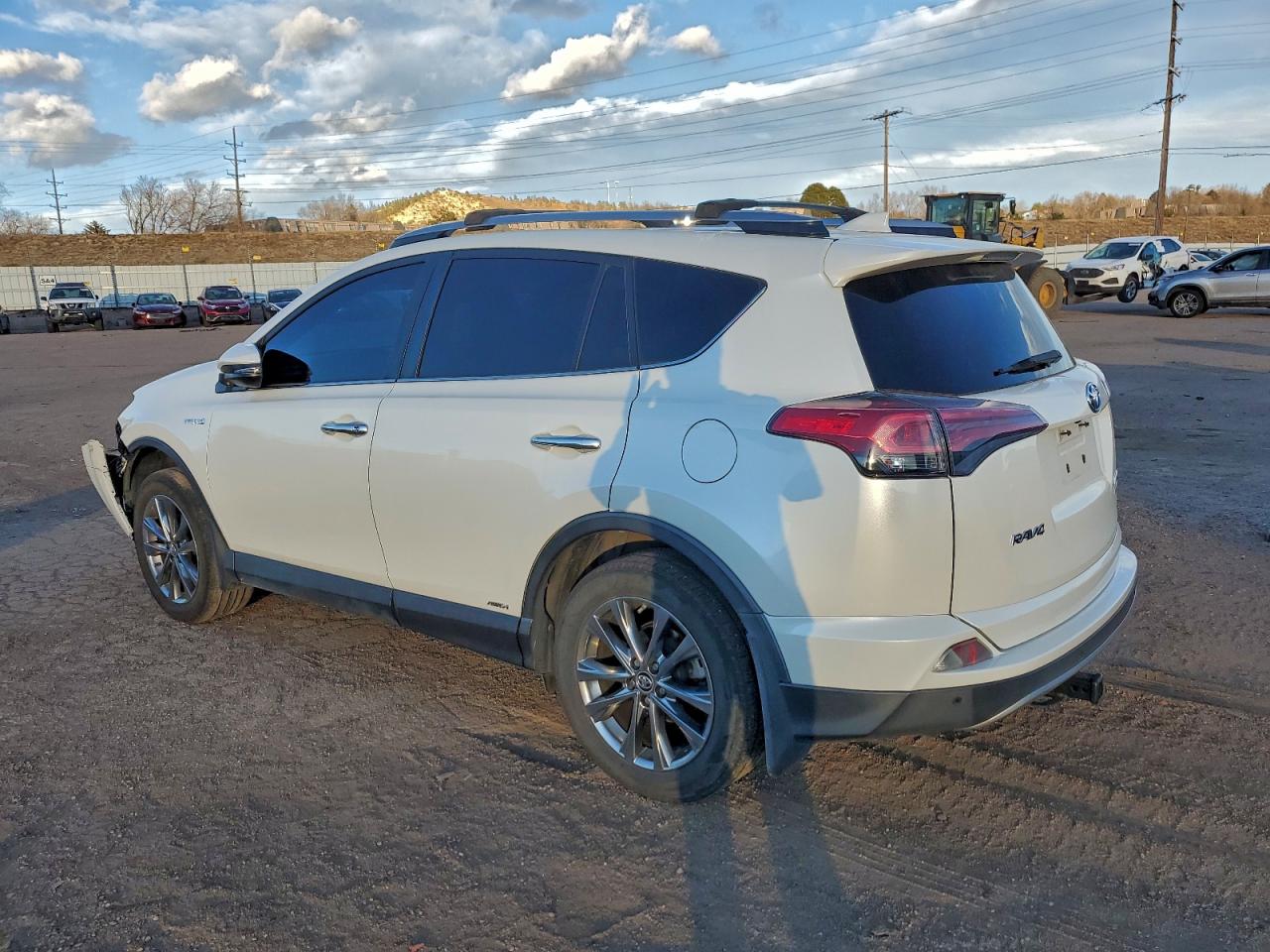 2017 TOYOTA RAV4 HV LIMITED photo 3