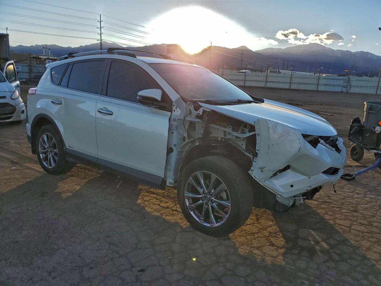 2017 TOYOTA RAV4 HV LIMITED photo 7