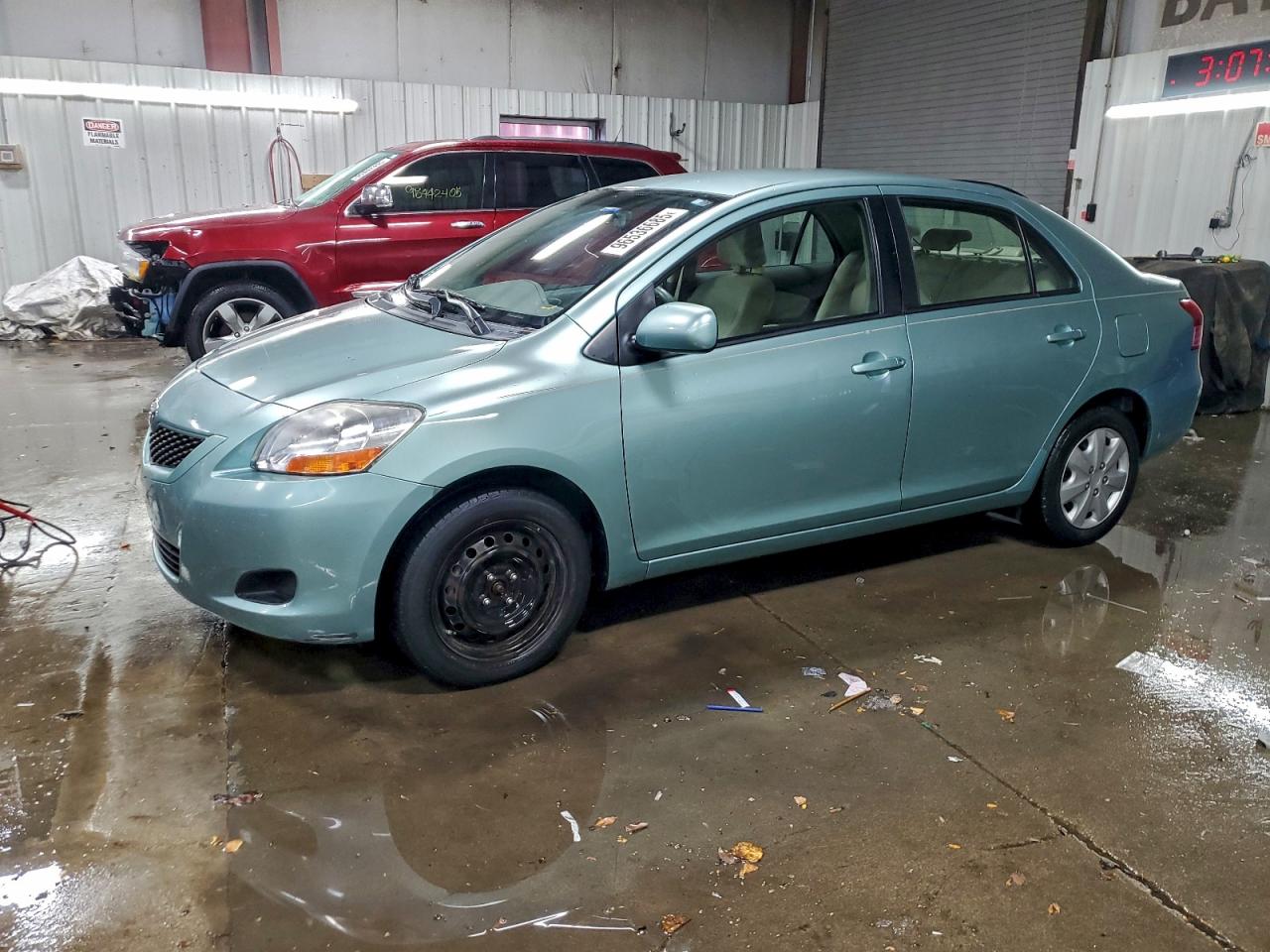 2010 TOYOTA YARIS