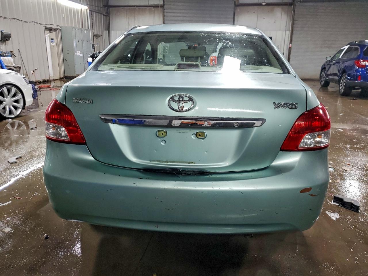 2010 TOYOTA YARIS photo 6