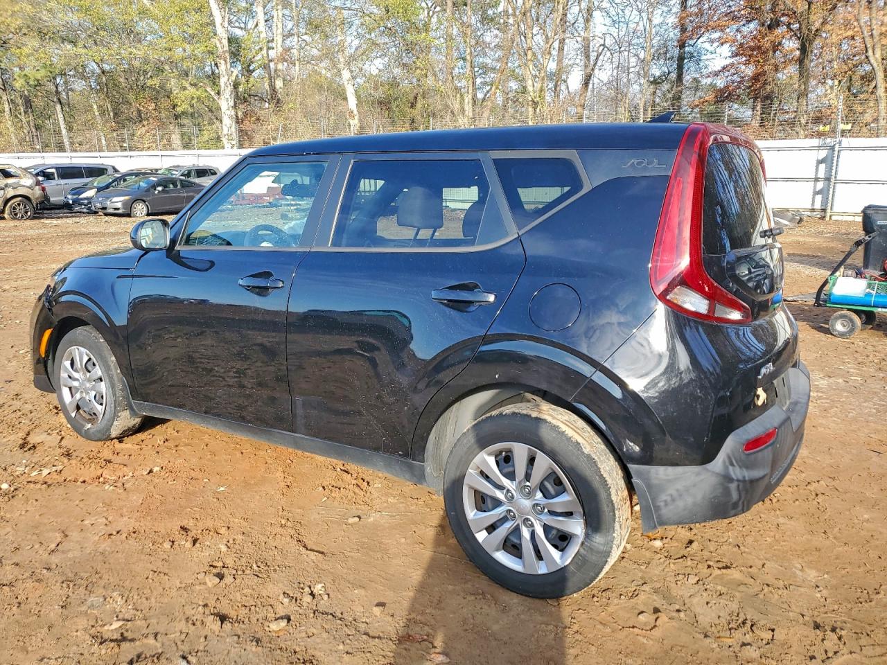 2022 KIA SOUL LX photo 2
