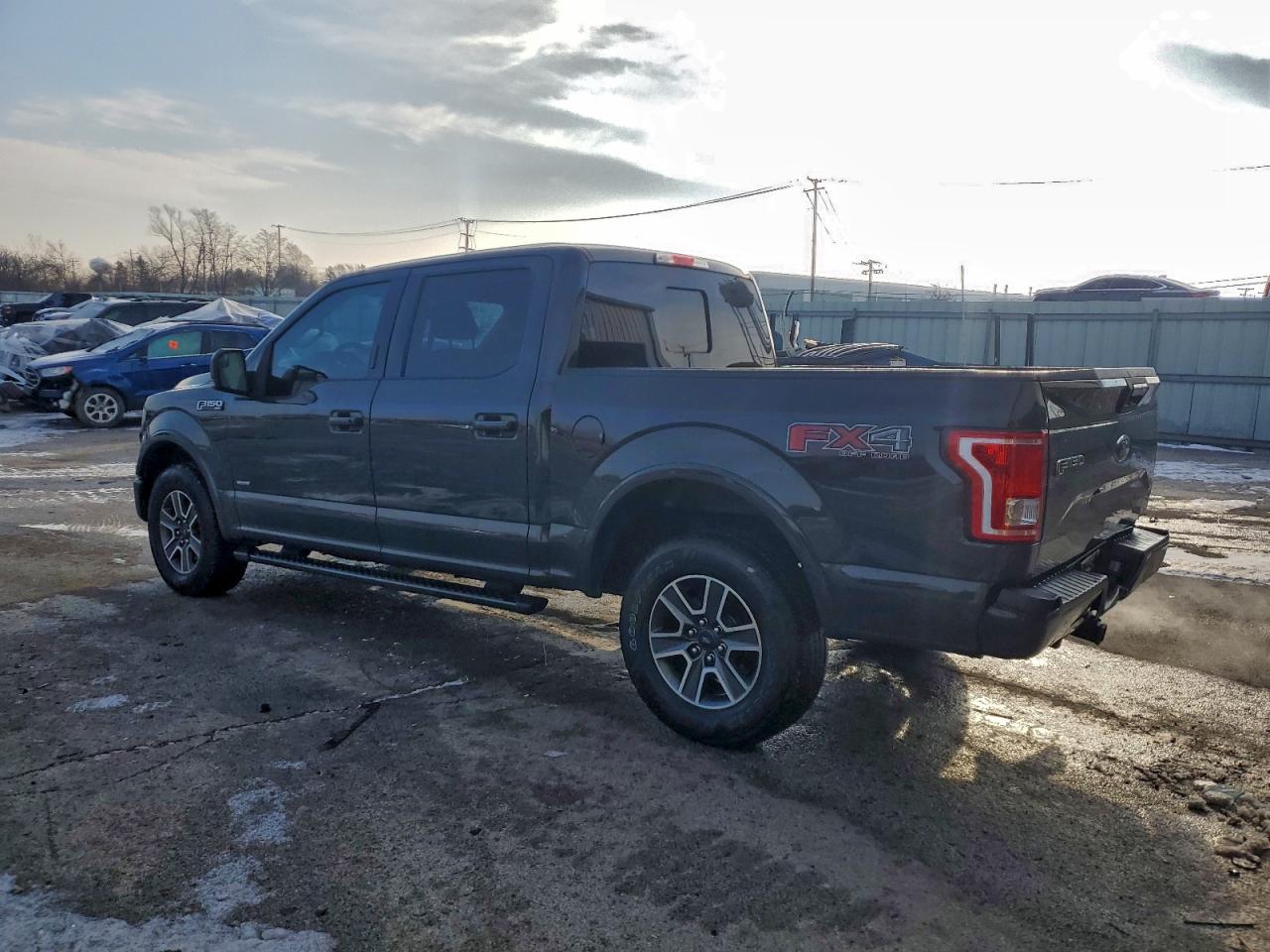 2016 FORD F150 SUPERCREW photo 2