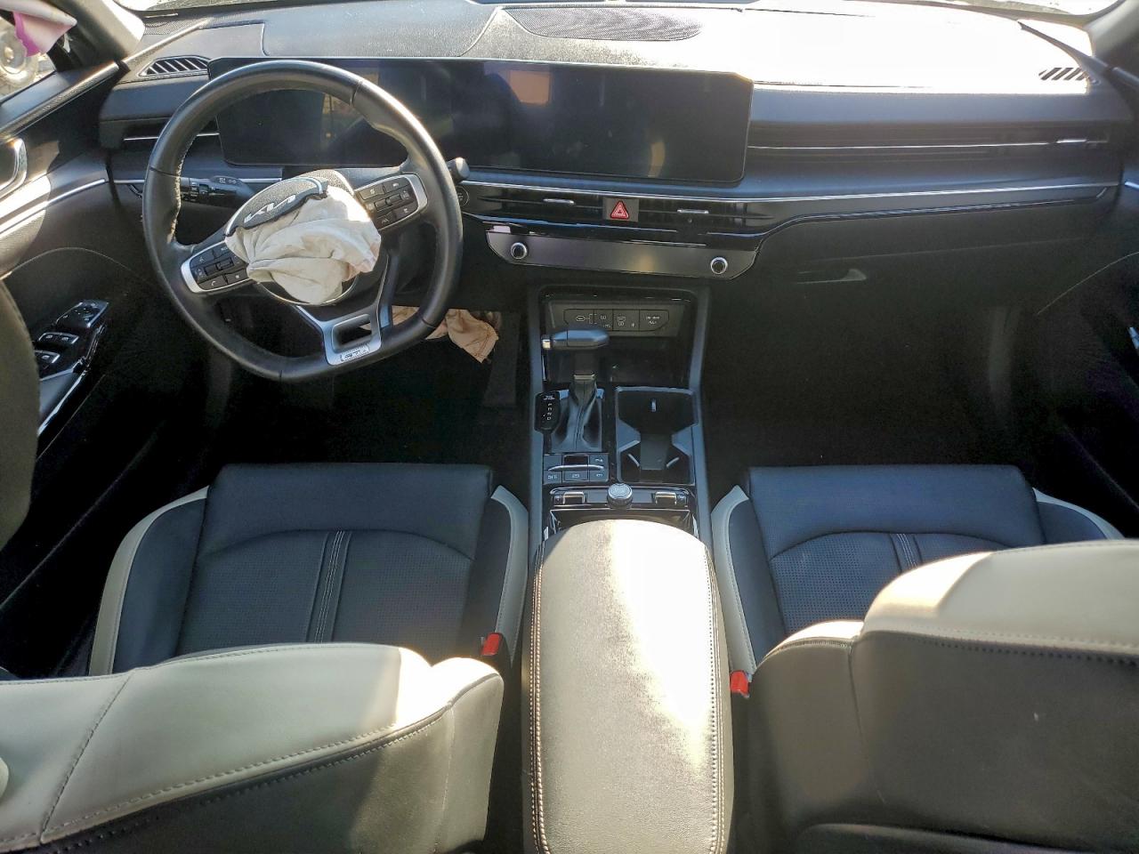 2025 KIA K5 GT LINE photo 8