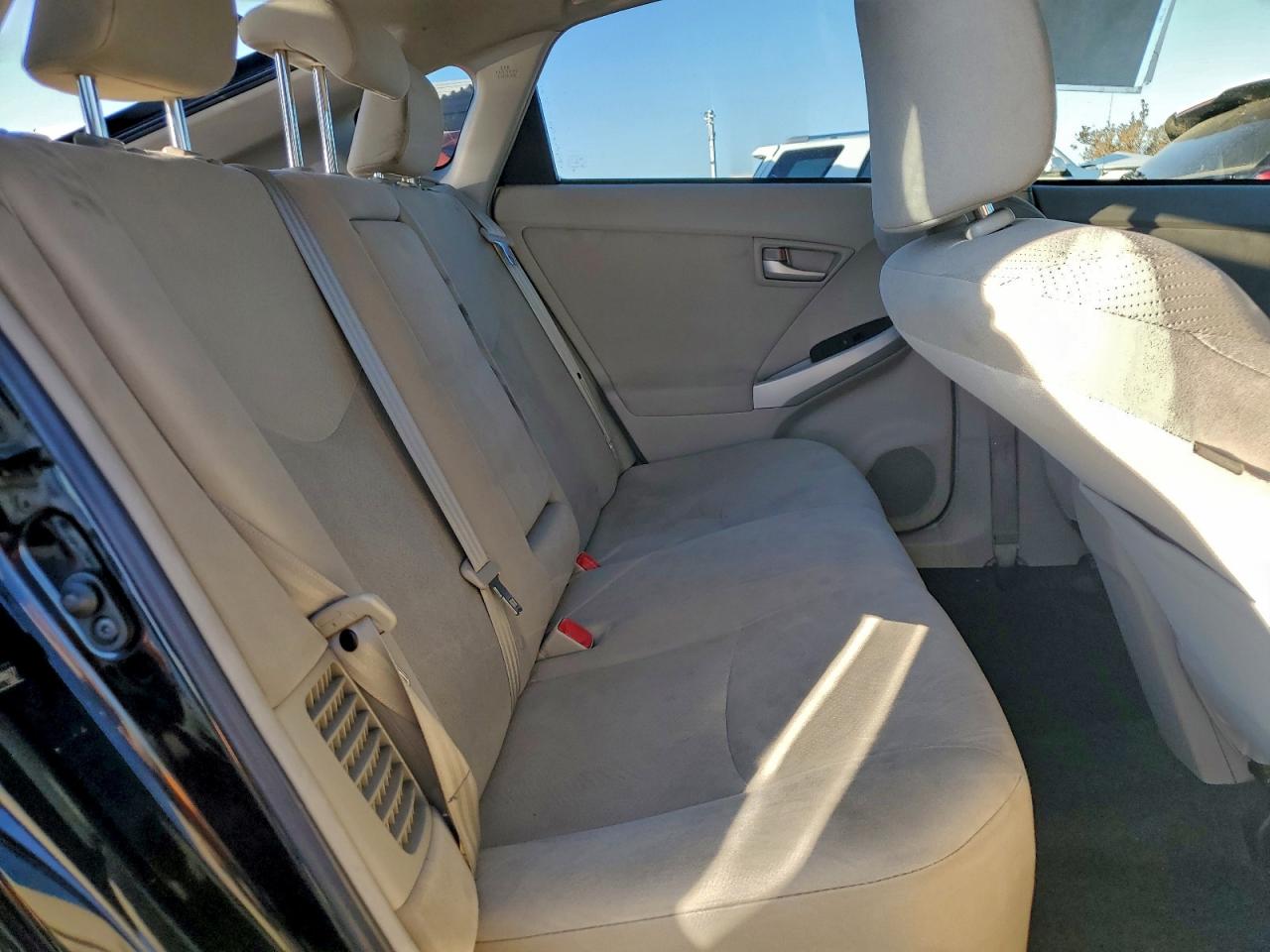 2012 TOYOTA PRIUS photo 10