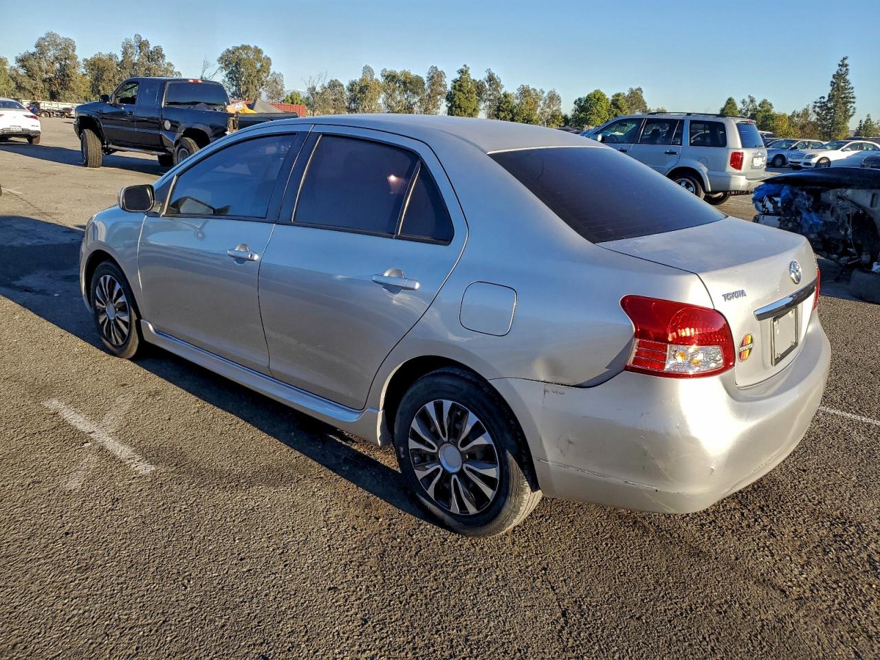 2007 TOYOTA YARIS photo 2