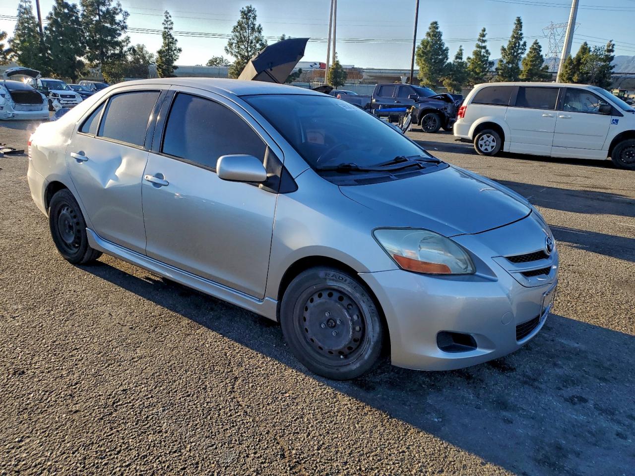 2007 TOYOTA YARIS photo 4