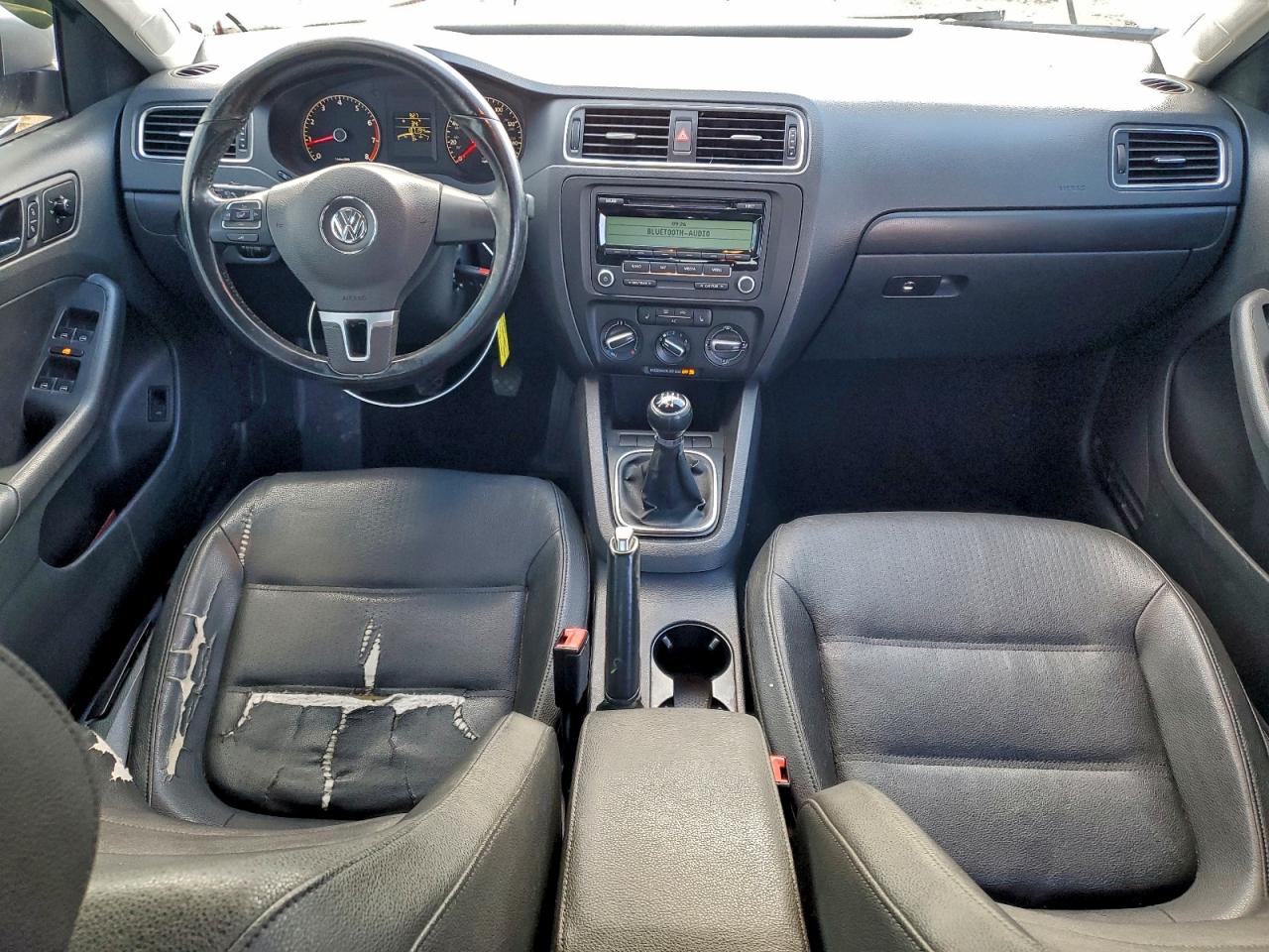 2011 VOLKSWAGEN JETTA SE photo 8